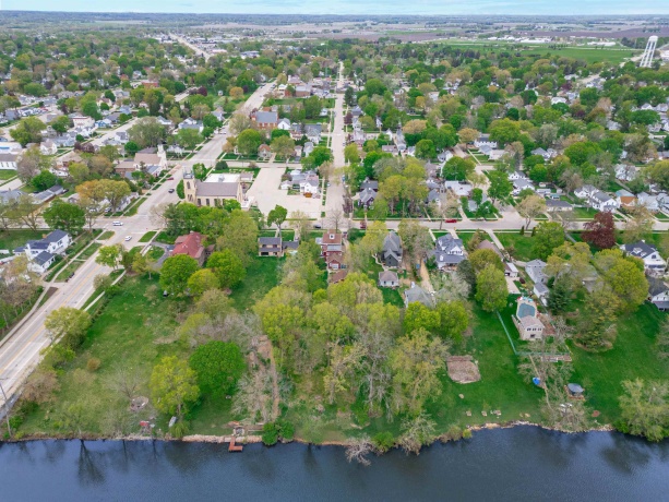 401 Lincoln, BELVIDERE, Illinois 61008, 3 Bedrooms Bedrooms, ,3 BathroomsBathrooms,House,For Sale,Lincoln,202602540