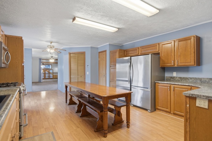 298 IL RT 2, DIXON, Illinois 61021, 6 Bedrooms Bedrooms, ,3 BathroomsBathrooms,House,For Sale,IL RT 2,202602541