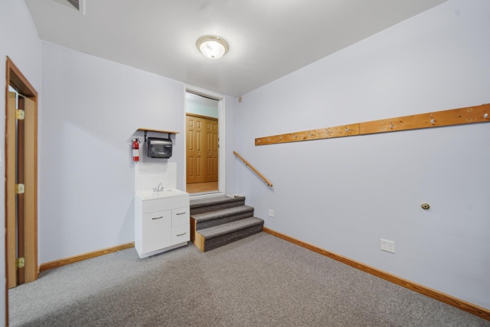 298 IL RT 2, DIXON, Illinois 61021, 6 Bedrooms Bedrooms, ,3 BathroomsBathrooms,House,For Sale,IL RT 2,202602541