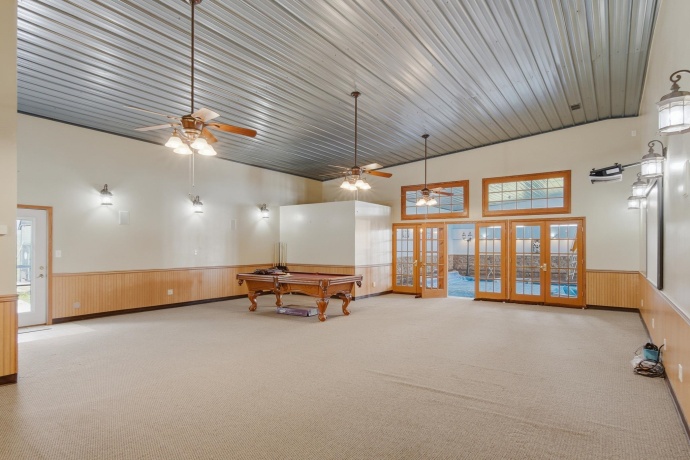 298 IL RT 2, DIXON, Illinois 61021, 6 Bedrooms Bedrooms, ,3 BathroomsBathrooms,House,For Sale,IL RT 2,202602541