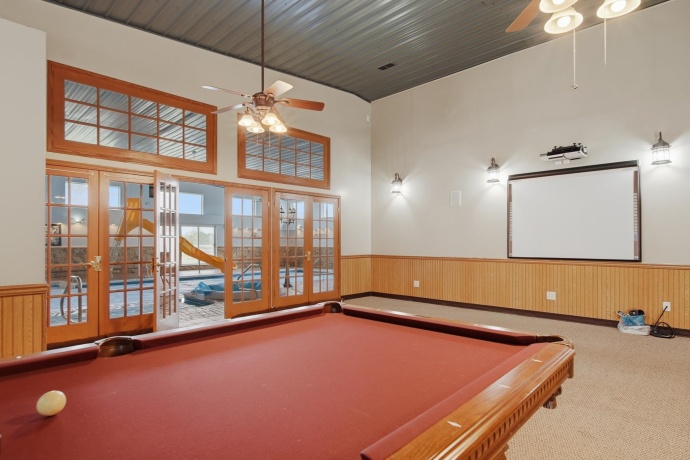298 IL RT 2, DIXON, Illinois 61021, 6 Bedrooms Bedrooms, ,3 BathroomsBathrooms,House,For Sale,IL RT 2,202602541
