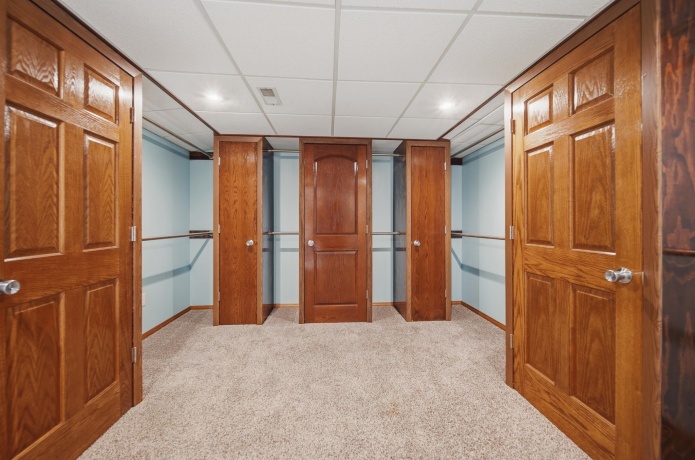 298 IL RT 2, DIXON, Illinois 61021, 6 Bedrooms Bedrooms, ,3 BathroomsBathrooms,House,For Sale,IL RT 2,202602541