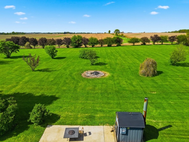 298 IL RT 2, DIXON, Illinois 61021, 6 Bedrooms Bedrooms, ,3 BathroomsBathrooms,House,For Sale,IL RT 2,202602541