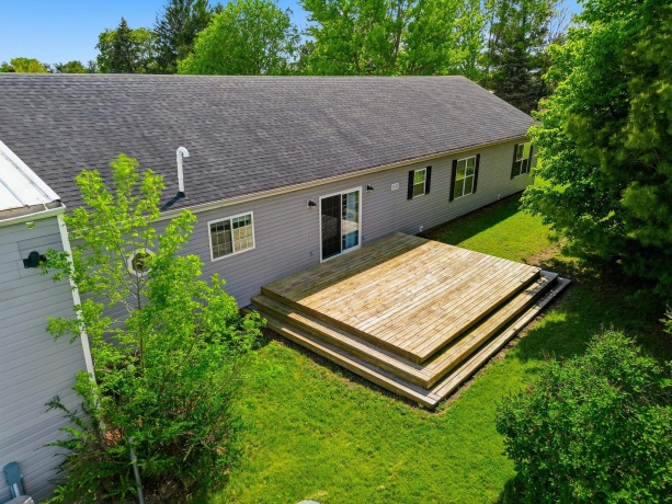298 IL RT 2, DIXON, Illinois 61021, 6 Bedrooms Bedrooms, ,3 BathroomsBathrooms,House,For Sale,IL RT 2,202602541