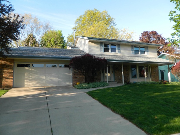 5933 CREEKSIDE, ROCKFORD, Illinois 61114, 4 Bedrooms Bedrooms, ,2 BathroomsBathrooms,House,For Sale,CREEKSIDE,202602542