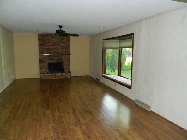 5933 CREEKSIDE, ROCKFORD, Illinois 61114, 4 Bedrooms Bedrooms, ,2 BathroomsBathrooms,House,For Sale,CREEKSIDE,202602542