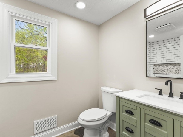 4708 Edgewood Hills, ROCKFORD, Illinois 61108, 3 Bedrooms Bedrooms, ,2 BathroomsBathrooms,House,For Sale,Edgewood Hills,202602544