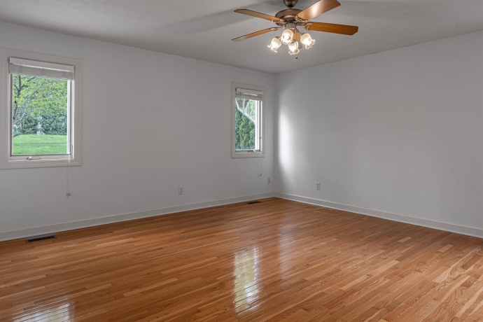 5335 Parliament, ROCKFORD, Illinois 61107, 4 Bedrooms Bedrooms, ,3 BathroomsBathrooms,House,For Sale,Parliament,202602545