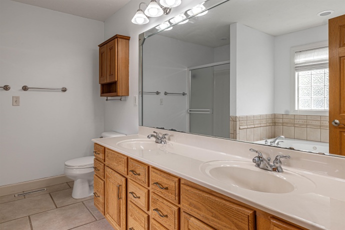 5335 Parliament, ROCKFORD, Illinois 61107, 4 Bedrooms Bedrooms, ,3 BathroomsBathrooms,House,For Sale,Parliament,202602545