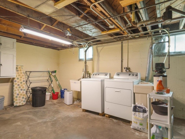 634 Rome, ROCKFORD, Illinois 61107, 3 Bedrooms Bedrooms, ,1 BathroomBathrooms,House,For Sale,Rome,202602547