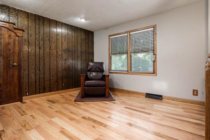 1126 COLUMBIA, BELVIDERE, Illinois 61008, 4 Bedrooms Bedrooms, ,2 BathroomsBathrooms,House,For Sale,COLUMBIA,202602550