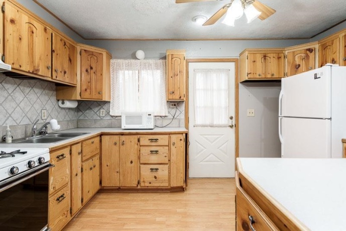 1126 COLUMBIA, BELVIDERE, Illinois 61008, 4 Bedrooms Bedrooms, ,2 BathroomsBathrooms,House,For Sale,COLUMBIA,202602550
