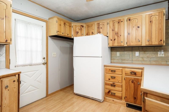 1126 COLUMBIA, BELVIDERE, Illinois 61008, 4 Bedrooms Bedrooms, ,2 BathroomsBathrooms,House,For Sale,COLUMBIA,202602550