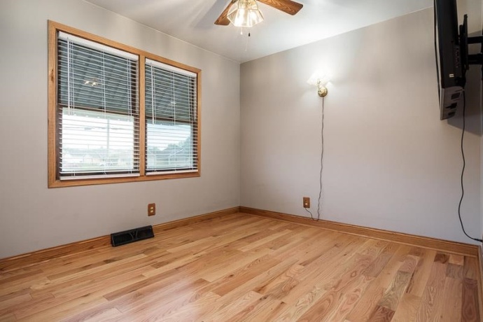 1126 COLUMBIA, BELVIDERE, Illinois 61008, 4 Bedrooms Bedrooms, ,2 BathroomsBathrooms,House,For Sale,COLUMBIA,202602550