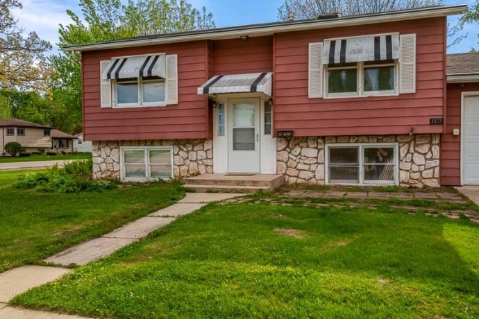 1126 COLUMBIA, BELVIDERE, Illinois 61008, 4 Bedrooms Bedrooms, ,2 BathroomsBathrooms,House,For Sale,COLUMBIA,202602550