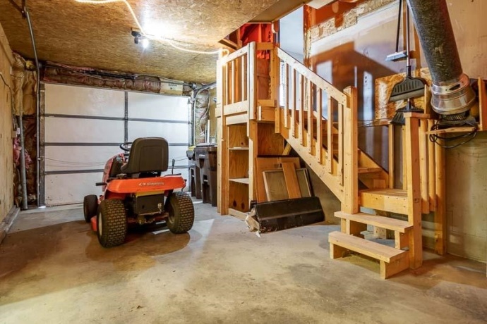 1126 COLUMBIA, BELVIDERE, Illinois 61008, 4 Bedrooms Bedrooms, ,2 BathroomsBathrooms,House,For Sale,COLUMBIA,202602550