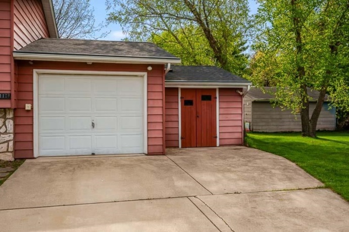 1126 COLUMBIA, BELVIDERE, Illinois 61008, 4 Bedrooms Bedrooms, ,2 BathroomsBathrooms,House,For Sale,COLUMBIA,202602550