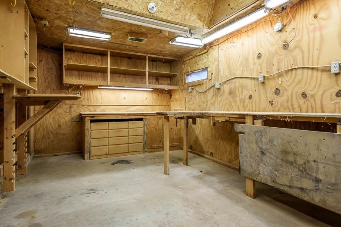 1126 COLUMBIA, BELVIDERE, Illinois 61008, 4 Bedrooms Bedrooms, ,2 BathroomsBathrooms,House,For Sale,COLUMBIA,202602550