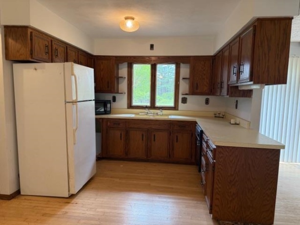 1041 Donna, BELVIDERE, Illinois 61008, 3 Bedrooms Bedrooms, ,2 BathroomsBathrooms,House,For Sale,Donna,202602554