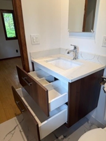 1041 Donna, BELVIDERE, Illinois 61008, 3 Bedrooms Bedrooms, ,2 BathroomsBathrooms,House,For Sale,Donna,202602554