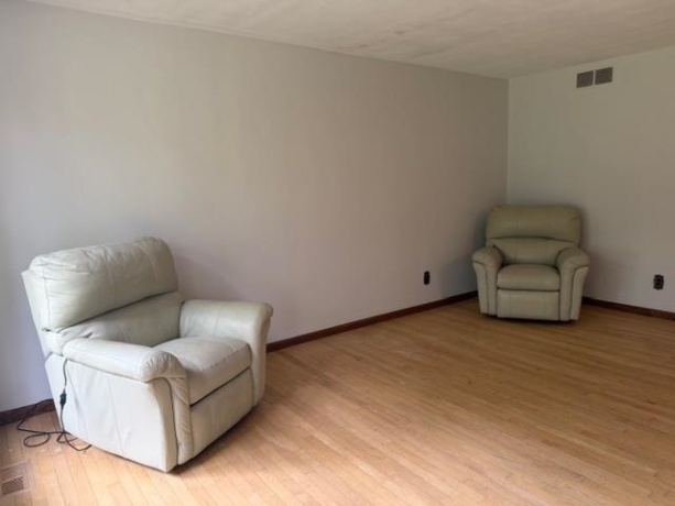 1041 Donna, BELVIDERE, Illinois 61008, 3 Bedrooms Bedrooms, ,2 BathroomsBathrooms,House,For Sale,Donna,202602554