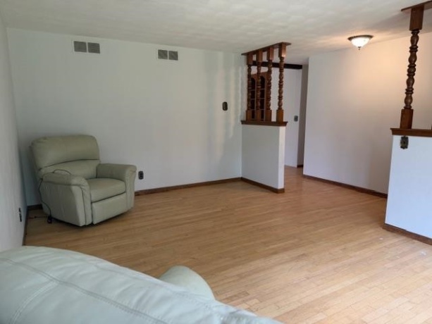 1041 Donna, BELVIDERE, Illinois 61008, 3 Bedrooms Bedrooms, ,2 BathroomsBathrooms,House,For Sale,Donna,202602554