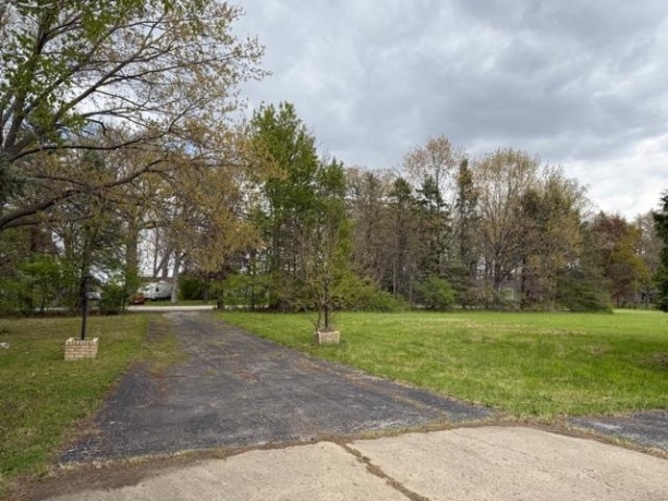 1041 Donna, BELVIDERE, Illinois 61008, 3 Bedrooms Bedrooms, ,2 BathroomsBathrooms,House,For Sale,Donna,202602554