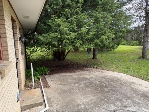 1041 Donna, BELVIDERE, Illinois 61008, 3 Bedrooms Bedrooms, ,2 BathroomsBathrooms,House,For Sale,Donna,202602554
