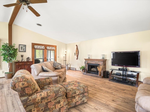 210 Lake Summerset, LAKE SUMMERSET, Illinois 61019, 2 Bedrooms Bedrooms, ,2 BathroomsBathrooms,House,For Sale,Lake Summerset,202602563