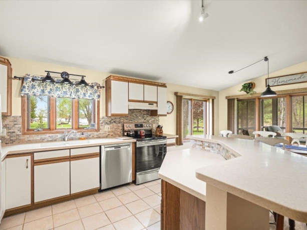 210 Lake Summerset, LAKE SUMMERSET, Illinois 61019, 2 Bedrooms Bedrooms, ,2 BathroomsBathrooms,House,For Sale,Lake Summerset,202602563
