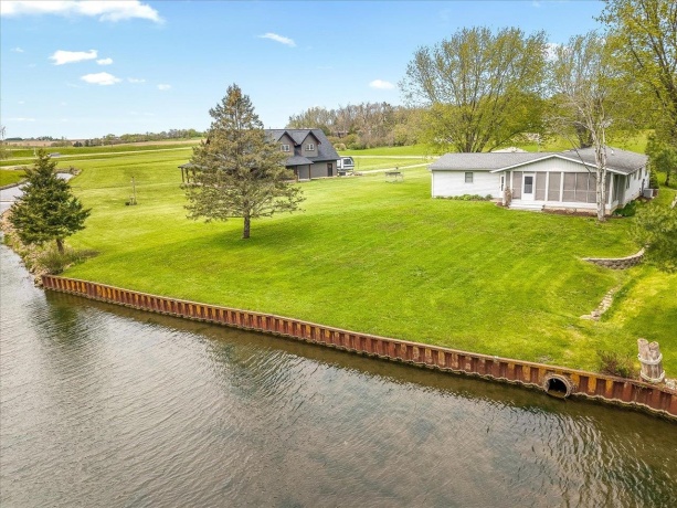 210 Lake Summerset, LAKE SUMMERSET, Illinois 61019, 2 Bedrooms Bedrooms, ,2 BathroomsBathrooms,House,For Sale,Lake Summerset,202602563