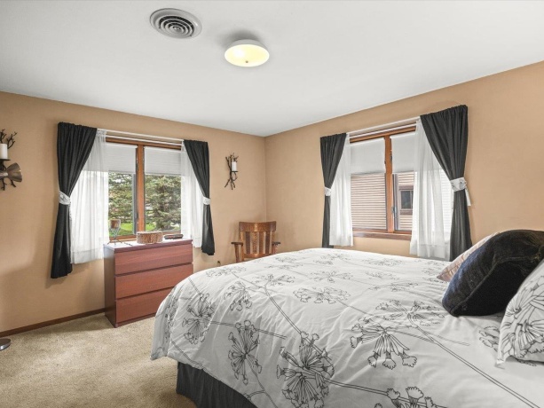 210 Lake Summerset, LAKE SUMMERSET, Illinois 61019, 2 Bedrooms Bedrooms, ,2 BathroomsBathrooms,House,For Sale,Lake Summerset,202602563