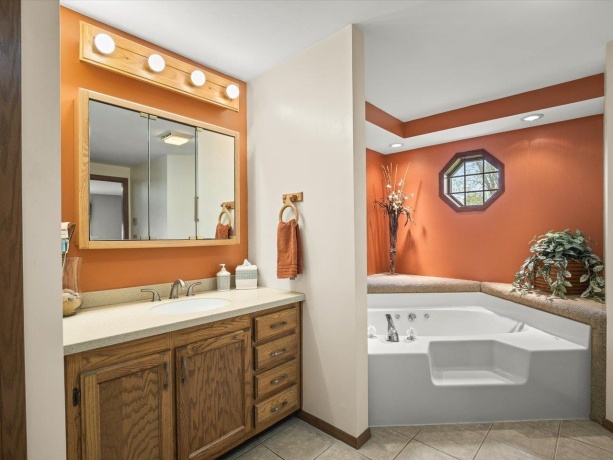 210 Lake Summerset, LAKE SUMMERSET, Illinois 61019, 2 Bedrooms Bedrooms, ,2 BathroomsBathrooms,House,For Sale,Lake Summerset,202602563