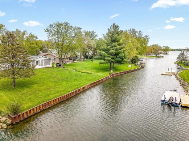 210 Lake Summerset, LAKE SUMMERSET, Illinois 61019, 2 Bedrooms Bedrooms, ,2 BathroomsBathrooms,House,For Sale,Lake Summerset,202602563