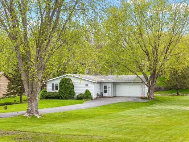 210 Lake Summerset, LAKE SUMMERSET, Illinois 61019, 2 Bedrooms Bedrooms, ,2 BathroomsBathrooms,House,For Sale,Lake Summerset,202602563