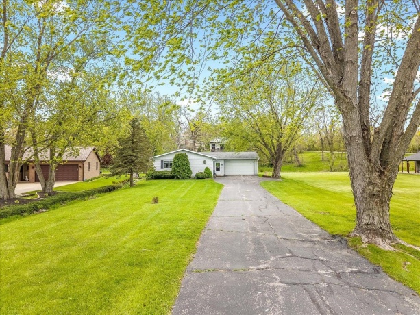 210 Lake Summerset, LAKE SUMMERSET, Illinois 61019, 2 Bedrooms Bedrooms, ,2 BathroomsBathrooms,House,For Sale,Lake Summerset,202602563