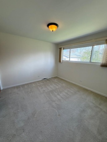 939 Grace, LOMBARD, Illinois 60148, 3 Bedrooms Bedrooms, ,2 BathroomsBathrooms,House,For Sale,Grace,202602023