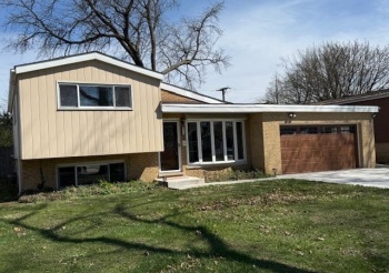 939 Grace, LOMBARD, Illinois 60148, 3 Bedrooms Bedrooms, ,2 BathroomsBathrooms,House,For Sale,Grace,202602023