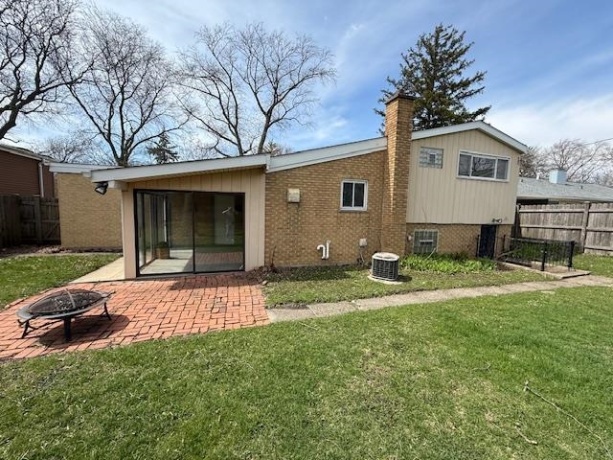 939 Grace, LOMBARD, Illinois 60148, 3 Bedrooms Bedrooms, ,2 BathroomsBathrooms,House,For Sale,Grace,202602023