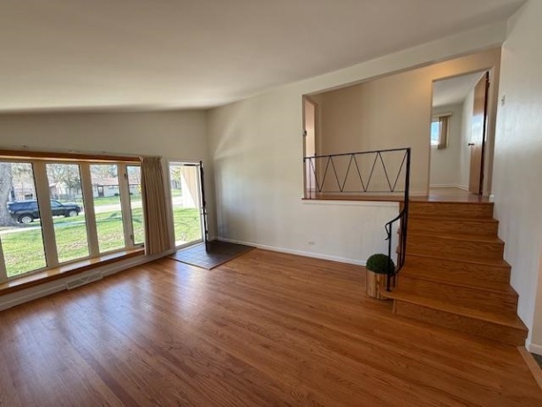 939 Grace, LOMBARD, Illinois 60148, 3 Bedrooms Bedrooms, ,2 BathroomsBathrooms,House,For Sale,Grace,202602023