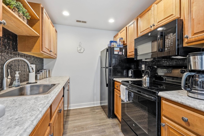 147 Plum Cove, GALENA, Illinois 61036, 3 Bedrooms Bedrooms, ,2 BathroomsBathrooms,Condominium,For Sale,Plum Cove,202602566