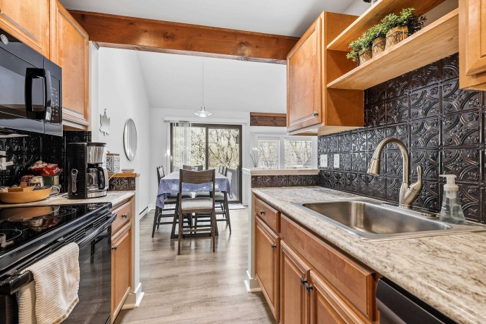 147 Plum Cove, GALENA, Illinois 61036, 3 Bedrooms Bedrooms, ,2 BathroomsBathrooms,Condominium,For Sale,Plum Cove,202602566