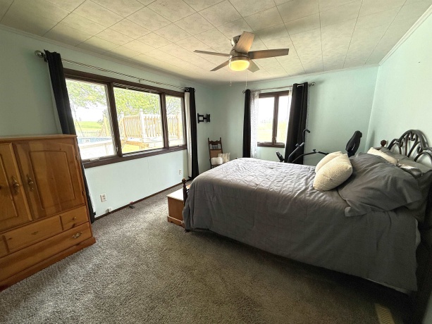 7370 Menominee, EAST DUBUQUE, Illinois 61025, 4 Bedrooms Bedrooms, ,1 BathroomBathrooms,House,For Sale,Menominee,202602570