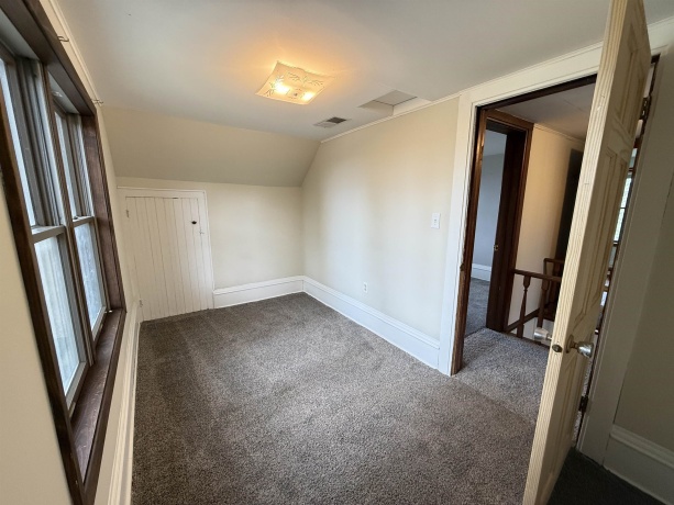 7370 Menominee, EAST DUBUQUE, Illinois 61025, 4 Bedrooms Bedrooms, ,1 BathroomBathrooms,House,For Sale,Menominee,202602570