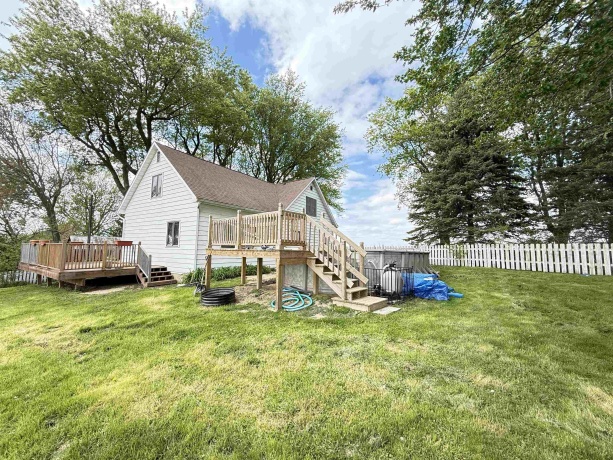 7370 Menominee, EAST DUBUQUE, Illinois 61025, 4 Bedrooms Bedrooms, ,1 BathroomBathrooms,House,For Sale,Menominee,202602570