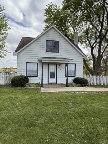 7370 Menominee, EAST DUBUQUE, Illinois 61025, 4 Bedrooms Bedrooms, ,1 BathroomBathrooms,House,For Sale,Menominee,202602570