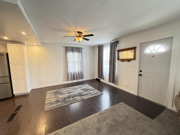 7370 Menominee, EAST DUBUQUE, Illinois 61025, 4 Bedrooms Bedrooms, ,1 BathroomBathrooms,House,For Sale,Menominee,202602570