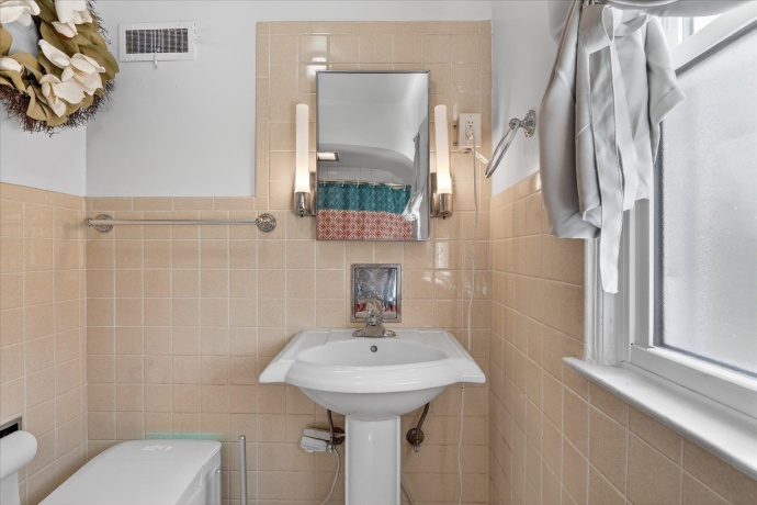 3603 Highcrest, ROCKFORD, Illinois 61107, 3 Bedrooms Bedrooms, ,2 BathroomsBathrooms,House,For Sale,Highcrest,202602571