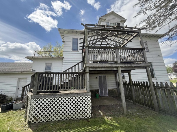 323 Main, STOCKTON, Illinois 61085, 7 Bedrooms Bedrooms, ,6 BathroomsBathrooms,House,For Sale,Main,202602572