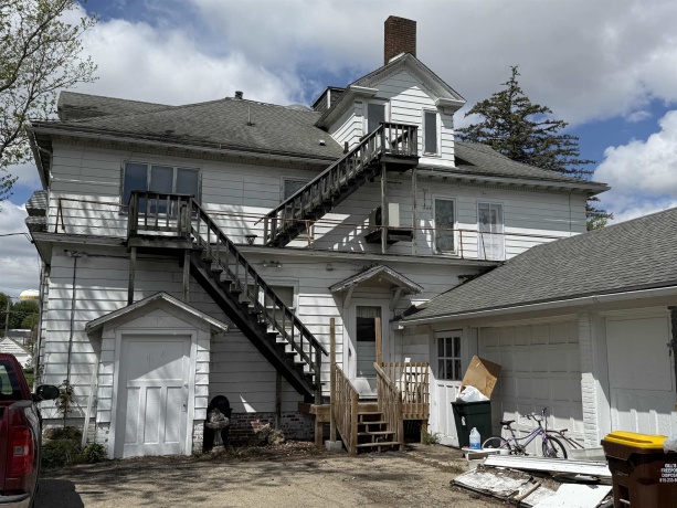 323 Main, STOCKTON, Illinois 61085, 7 Bedrooms Bedrooms, ,6 BathroomsBathrooms,House,For Sale,Main,202602572